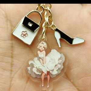 ✨3 FOR $28✨ 🆕️ MARILYN MUNROE KEYCHAIN / HANDBAG CHARM